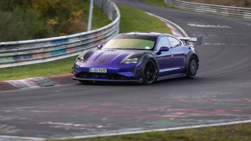 2026-porsche-taycan-turbo-gt-manthey-kit-rekord-nurburgring-1