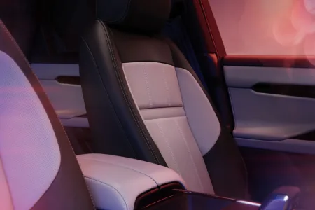 2026-range-rover-evoque-hoxton-edition-11