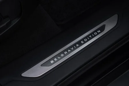 2026-range-rover-velar-belgravia-edition-12
