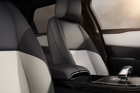 2026-range-rover-velar-belgravia-edition-14