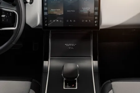2026-range-rover-velar-belgravia-edition-15