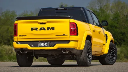 2026-ram-rumble-bee-srt-pick-up-17