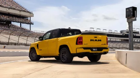 2026-ram-rumble-bee-srt-pick-up-4