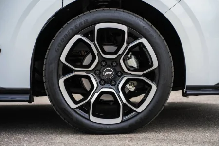 abt-volkswagen_caravelle_t7-4
