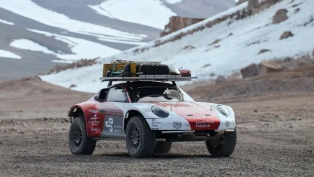 porsche-911-expedice-ojos-del-salado-vystava-porsche-museum-6