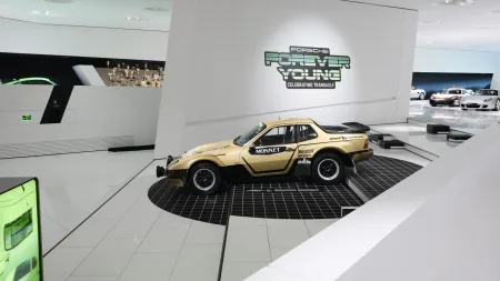 porsche-museum-vystava-oslava-50-let-transaxle-5