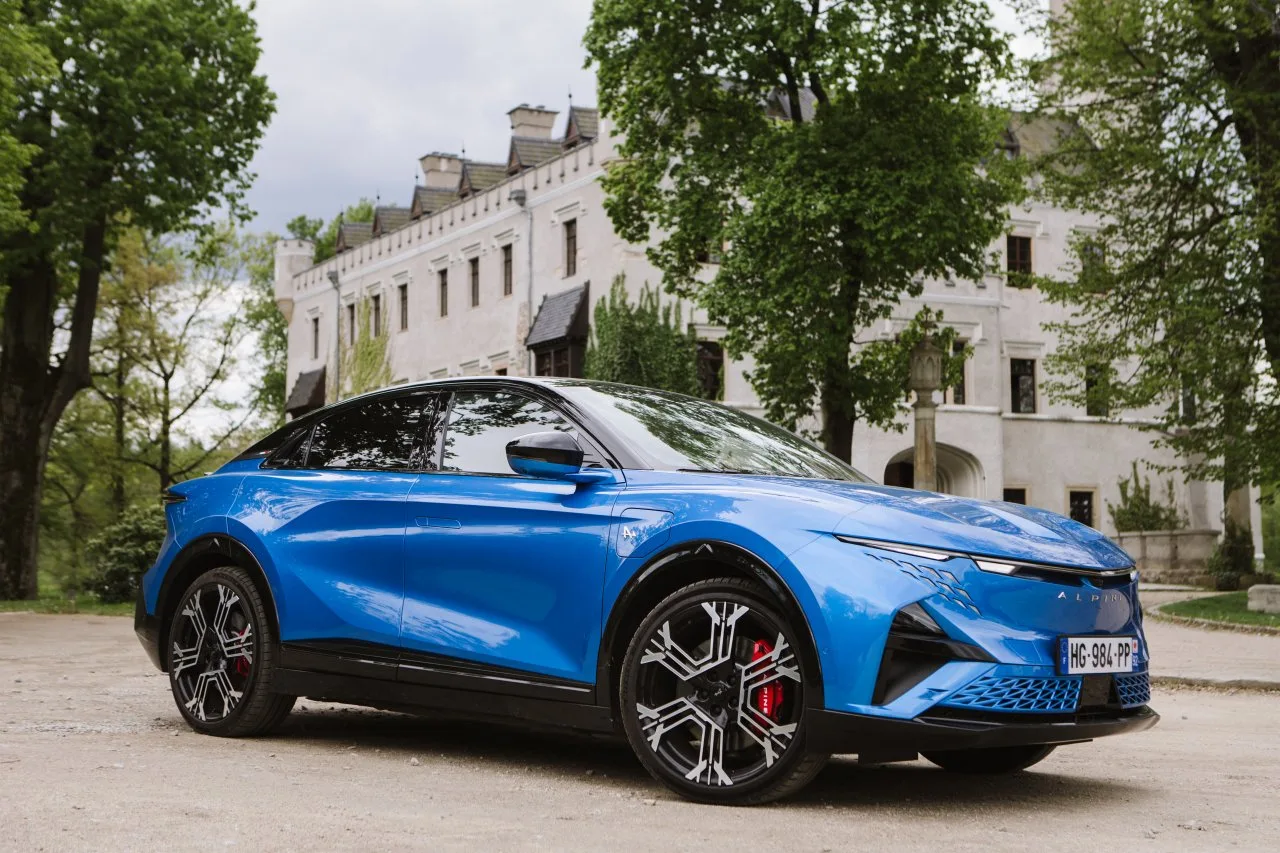 prvni-jizda-alpine-a390-gt-2026-kveten-6