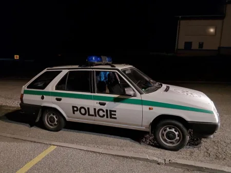 skoda-favorit-policie-3