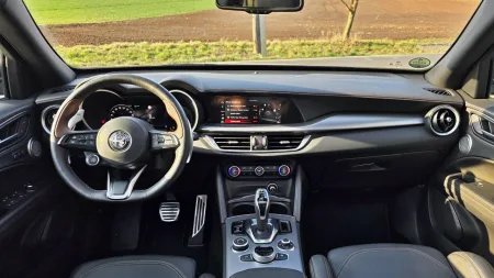 test-2025-alfa-romeo-stelvio-intensa-22-jtdm-19