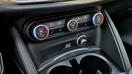 test-2025-alfa-romeo-stelvio-intensa-22-jtdm-24