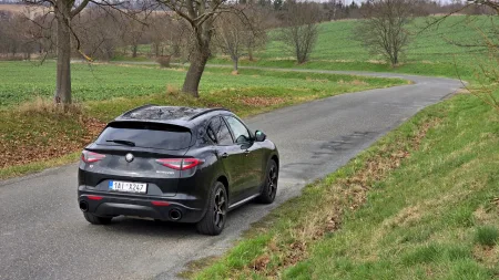 test-2025-alfa-romeo-stelvio-intensa-22-jtdm-4