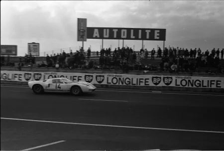 1966-ford-le-mans-1