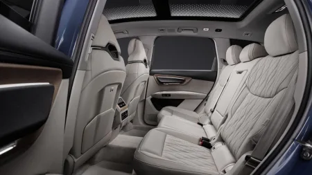 2026-audi-q7-nova-generace-15
