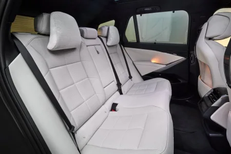 2026-bmw-ix5-60-xdrive-7