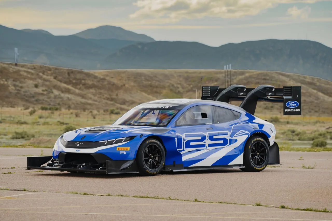 2026-ford-super-mustang-mach-e-pikes-peak-zavod-4