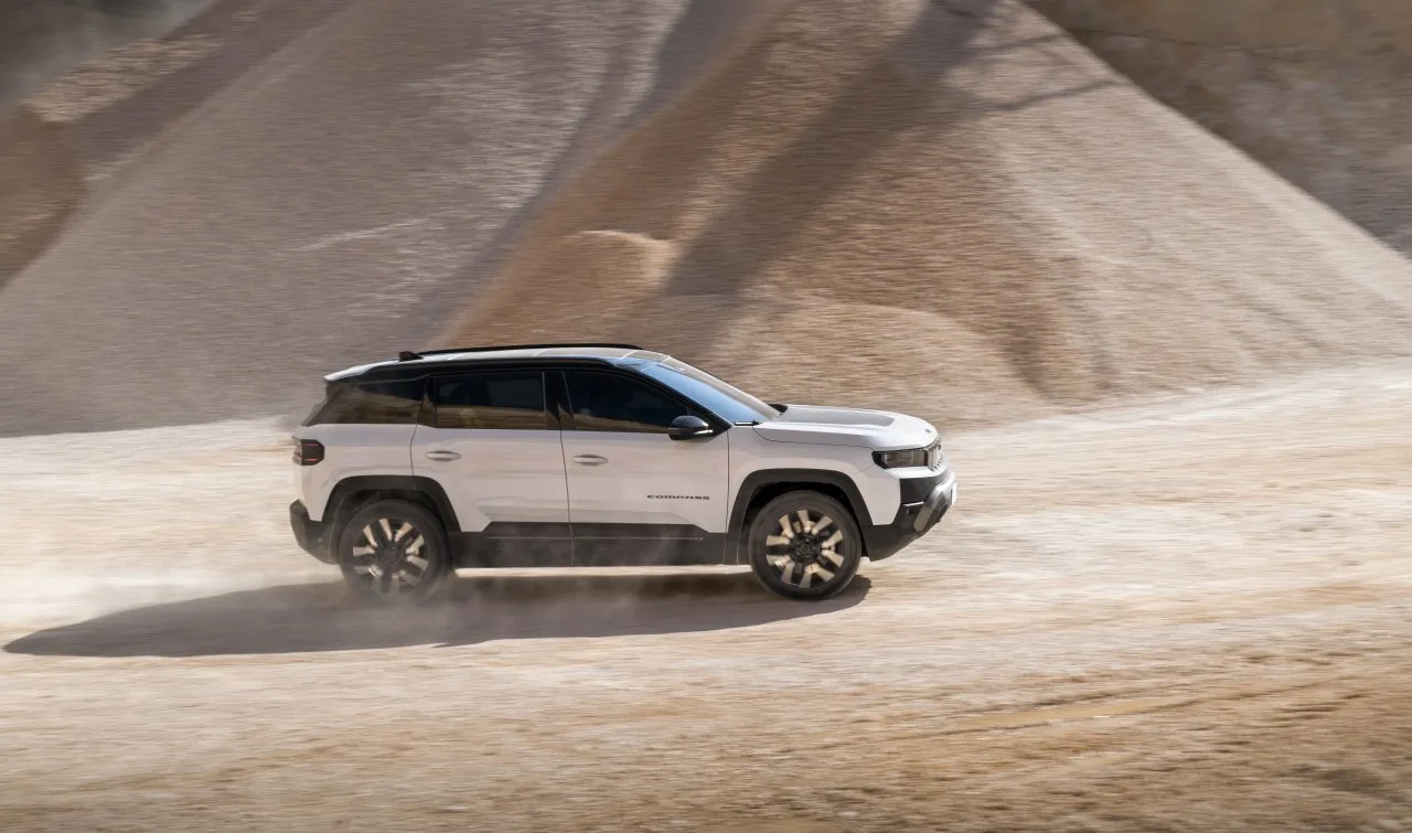 2026-jeep-compass-4xe-5