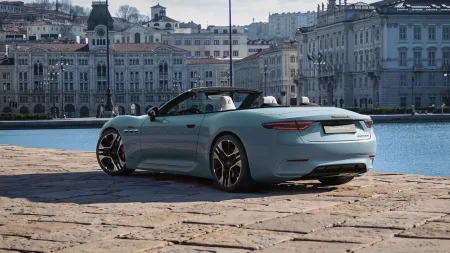 2026-maserati-grancabrio-folgore-facelift-2
