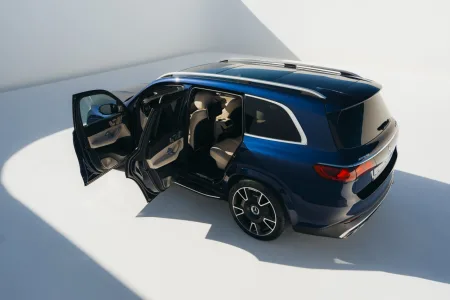 2026-mercedes-amg-gls-63-s-17