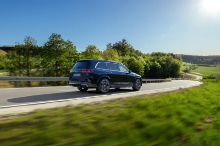 2026-mercedes-amg-gls-63-s-25