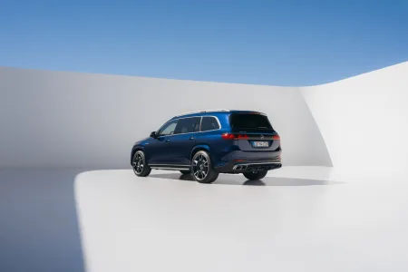 2026-mercedes-amg-gls-63-s-4