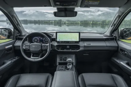 2026-toyota-hilux-hybrid-48v-invincible-6