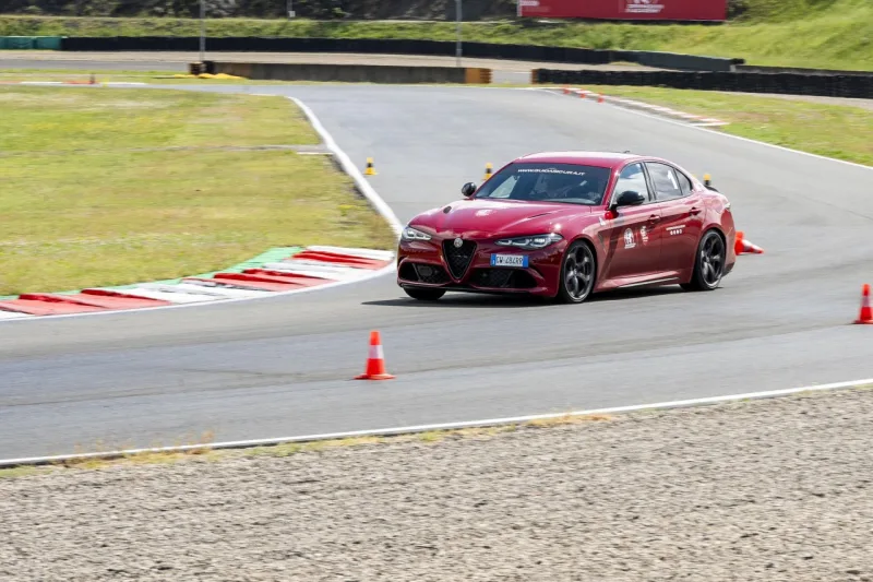 alfa-romeo-driving-academy-powered-by-scuderia-de-adamich-14
