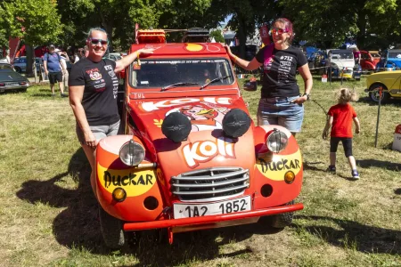 duckar-citroen-2cv-rally-dakar-2027-barbora-holicka-lucie-engova-2