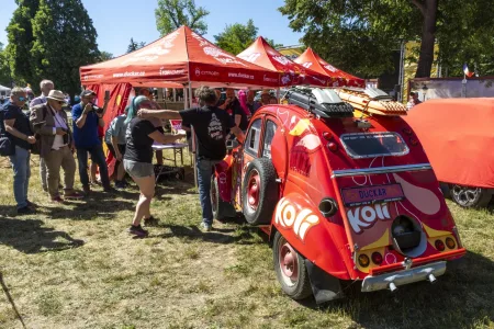 duckar-citroen-2cv-rally-dakar-2027-barbora-holicka-lucie-engova-3