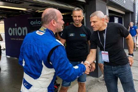 dalibor-gondik-a-tomas-sebek-nascar-ford-mustang-autodrom-most-5
