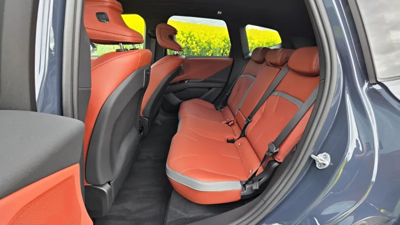 test-bmw-ix3-50-xdrive-2026-30