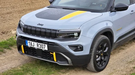 test-2026-jeep-avenger-4xe-north-face-11