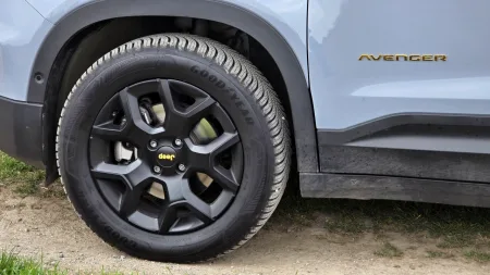 test-2026-jeep-avenger-4xe-north-face-14