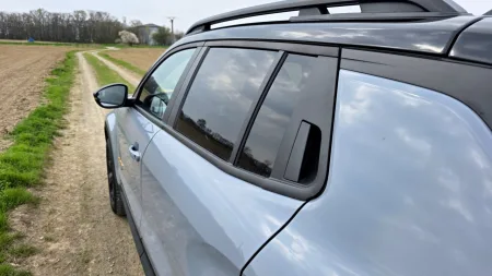test-2026-jeep-avenger-4xe-north-face-15