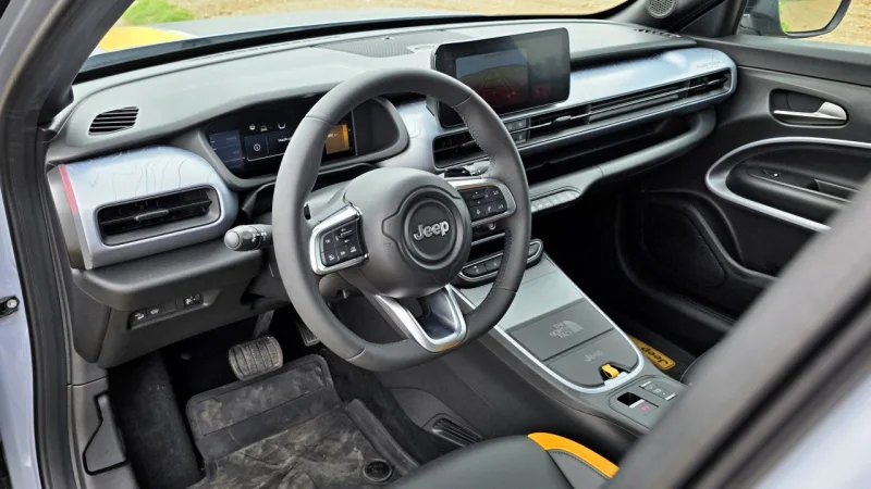 test-2026-jeep-avenger-4xe-north-face-24