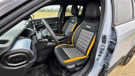 test-2026-jeep-avenger-4xe-north-face-34