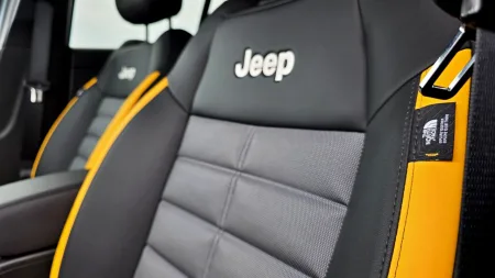 test-2026-jeep-avenger-4xe-north-face-35