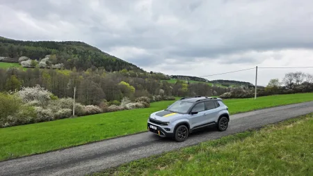 test-2026-jeep-avenger-4xe-north-face-45