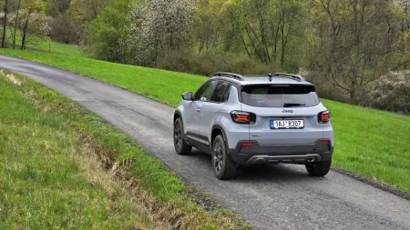 test-2026-jeep-avenger-4xe-north-face-46