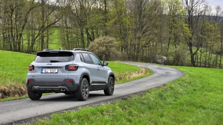 test-2026-jeep-avenger-4xe-north-face-47