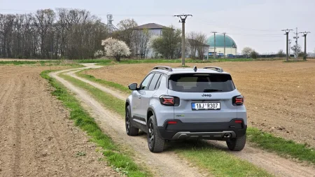 test-2026-jeep-avenger-4xe-north-face-5