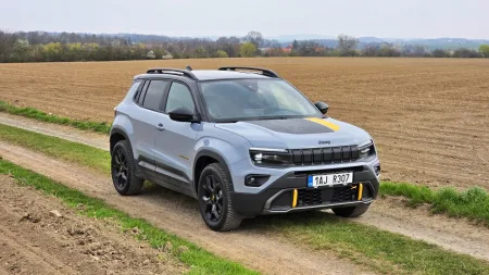test-2026-jeep-avenger-4xe-north-face-8