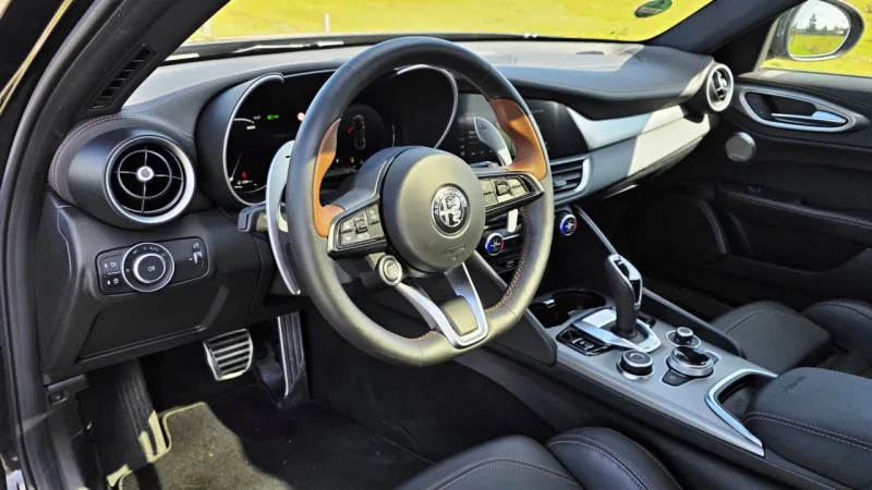 test-alfa-romeo-intensa-giulia-jtdm-q4-2026-13