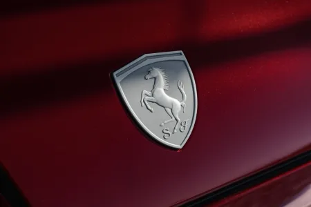 2026-ferrari-12cilindri-manuale-3