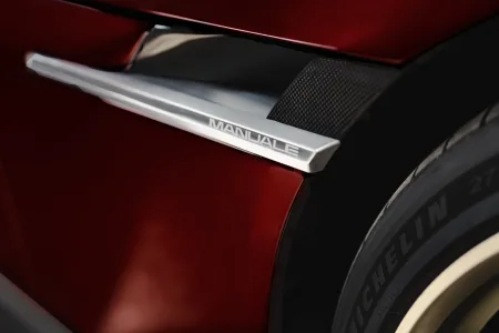 2026-ferrari-12cilindri-manuale-4
