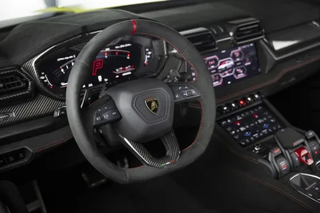 2026-lamborghini-urus-se-performante-facelift-16
