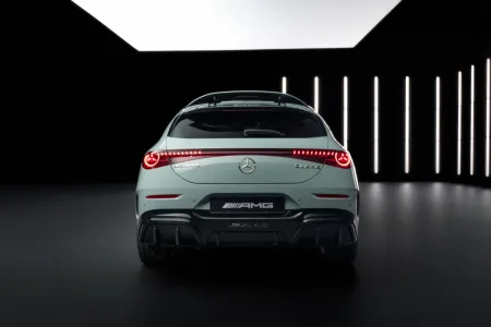 2026-mercedes-amg-cla-45-4matic-elektromobil-14