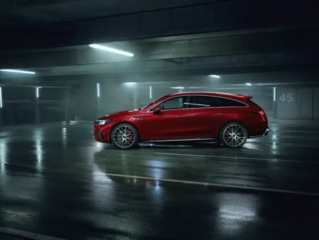 2026-mercedes-amg-cla-45-4matic-elektromobil-21