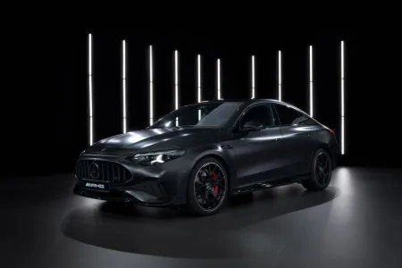 2026-mercedes-amg-cla-45-4matic-elektromobil-3
