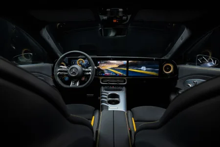 2026-mercedes-amg-cla-45-4matic-elektromobil-5