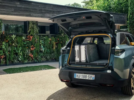 2026-peugeot-e-5008-dog-edition-koncept-7
